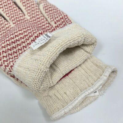 Met nitril gecoate handschoenen die bestand zijn tegen hoge temperaturen