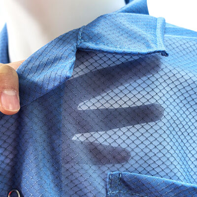 ESD Antistatische laboratoriumjas van 96% polyester + 4% koolstofvezel met diamantpatroon