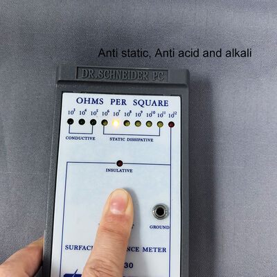 Grijs antistatisch anti-statisch zuur- en alkalisch weefsel voor kleding in de schoonkamer